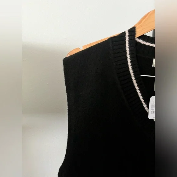 NWT FREE PEOPLE All Star Stripe Poncho In Black MSRP $68 - Picture 10 of 12